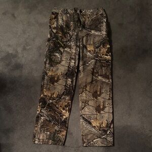 Magellan Outdoors Camouflage Cargo Pants youth size XL(18-20)